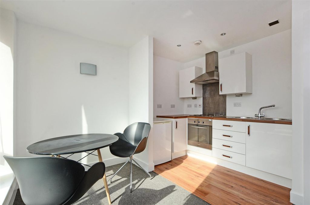 Property photo 2 of 14 Kitchen Living Dining (3).Jpg