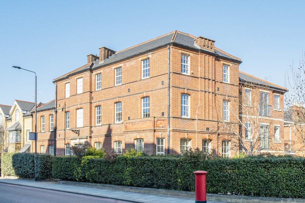 Property photo 2 of 12 Picture No. 10