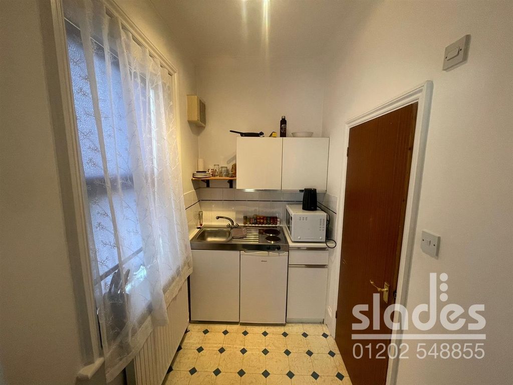 Property photo 3 of 7 06A742D3-E780-4205-B783-531D64306817.Jpg