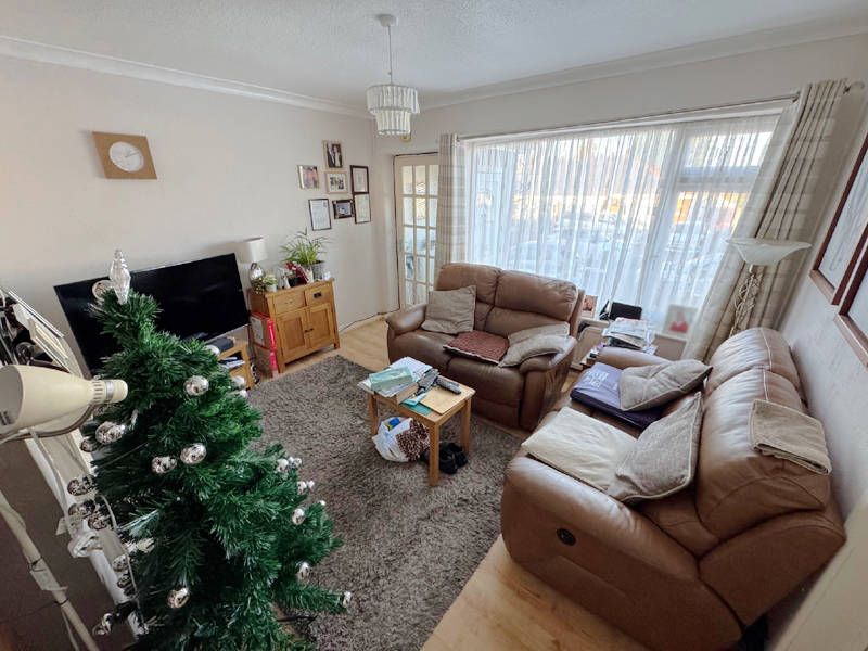 Property photo 3 of 4 Lounge