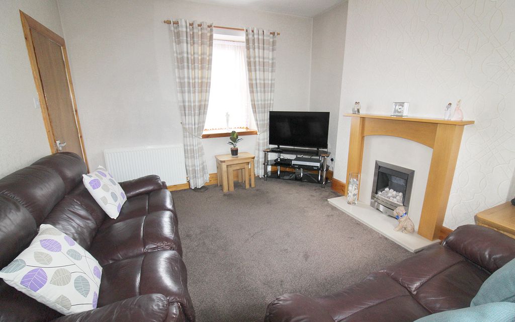 Property photo 3 of 24