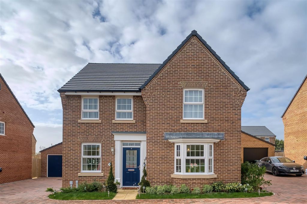 Property photo 1 of 9 Front