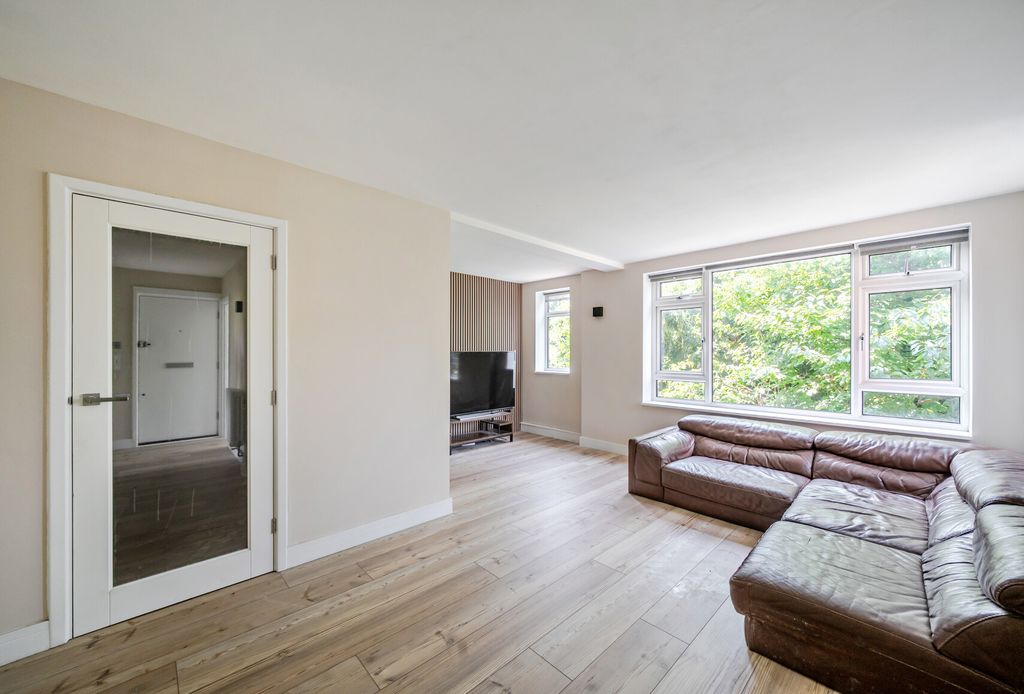 Property photo 2 of 22 16-6A5A14B5Ec527-...