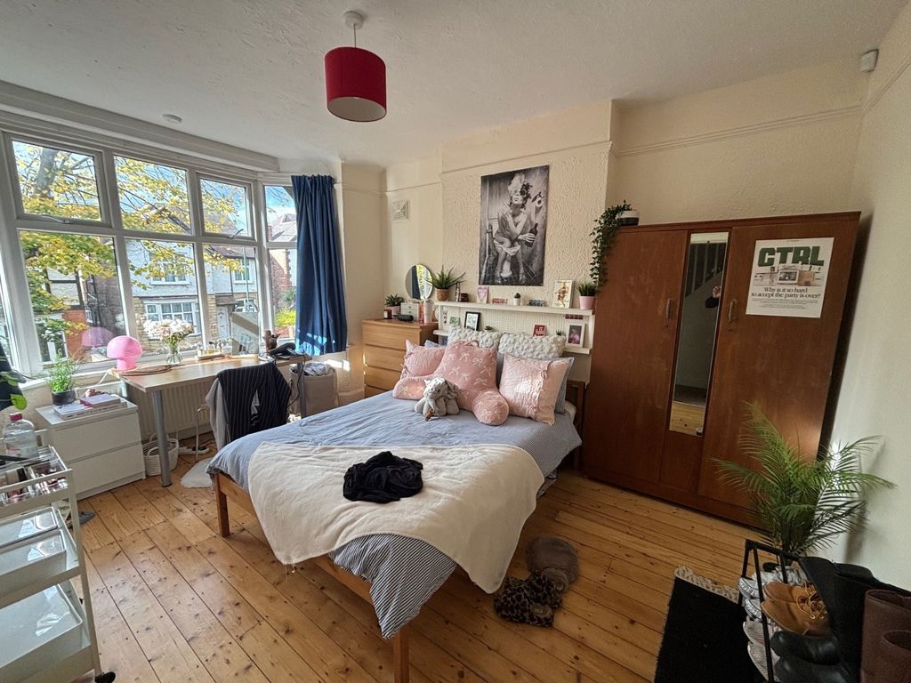 Property photo 2 of 12 Picture No. 08