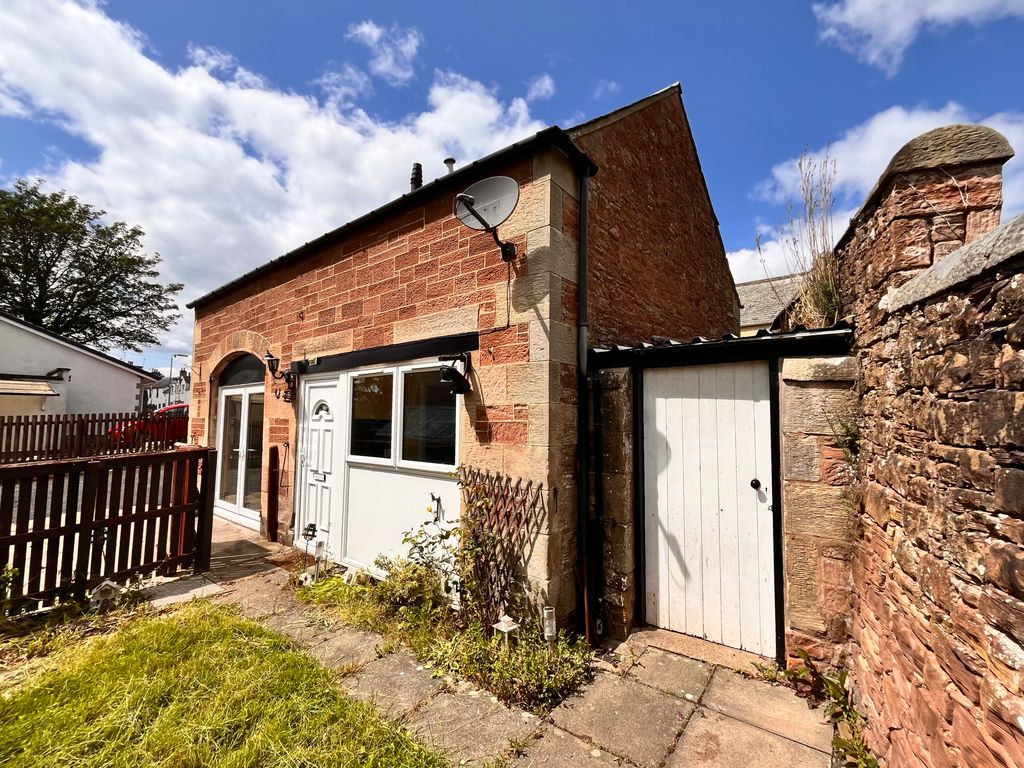 Property photo 2 of 14