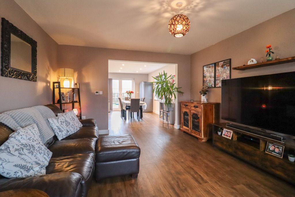 Property photo 2 of 16 4674332