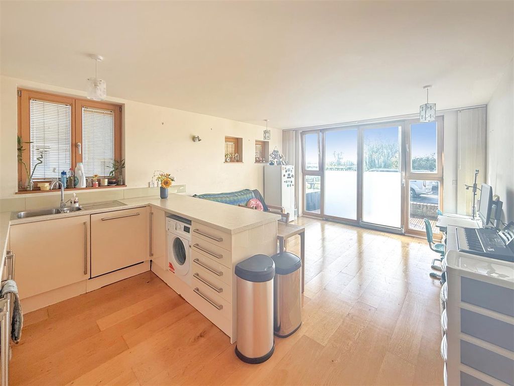 Property photo 3 of 14 3.Jpg