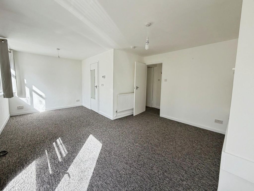 Property photo 2 of 4 176c6B98-Img_1108.Jpeg