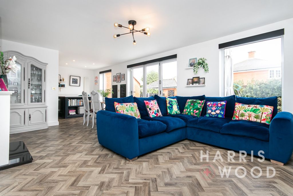 Property photo 3 of 45 4609444