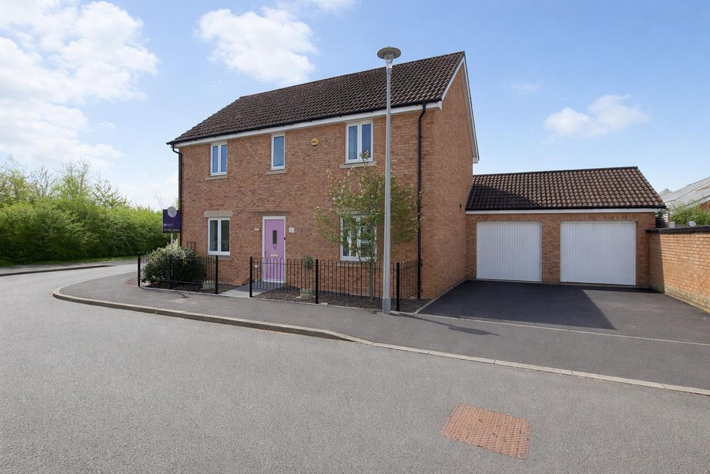 Property photo 1 of 19