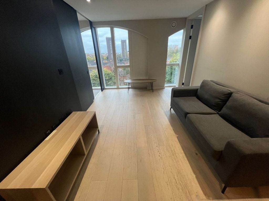 Property photo 2 of 8