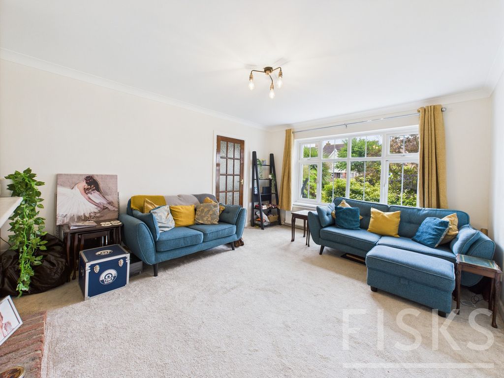 Property photo 3 of 17