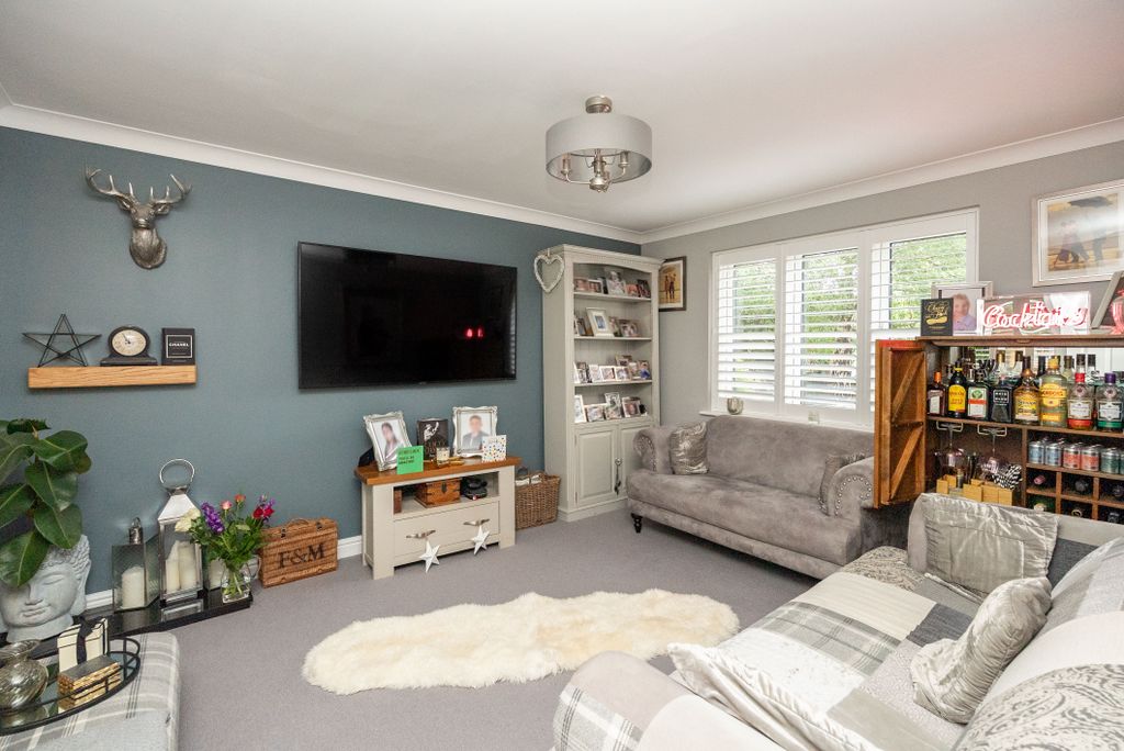 Property photo 1 of 17 Dsc04350