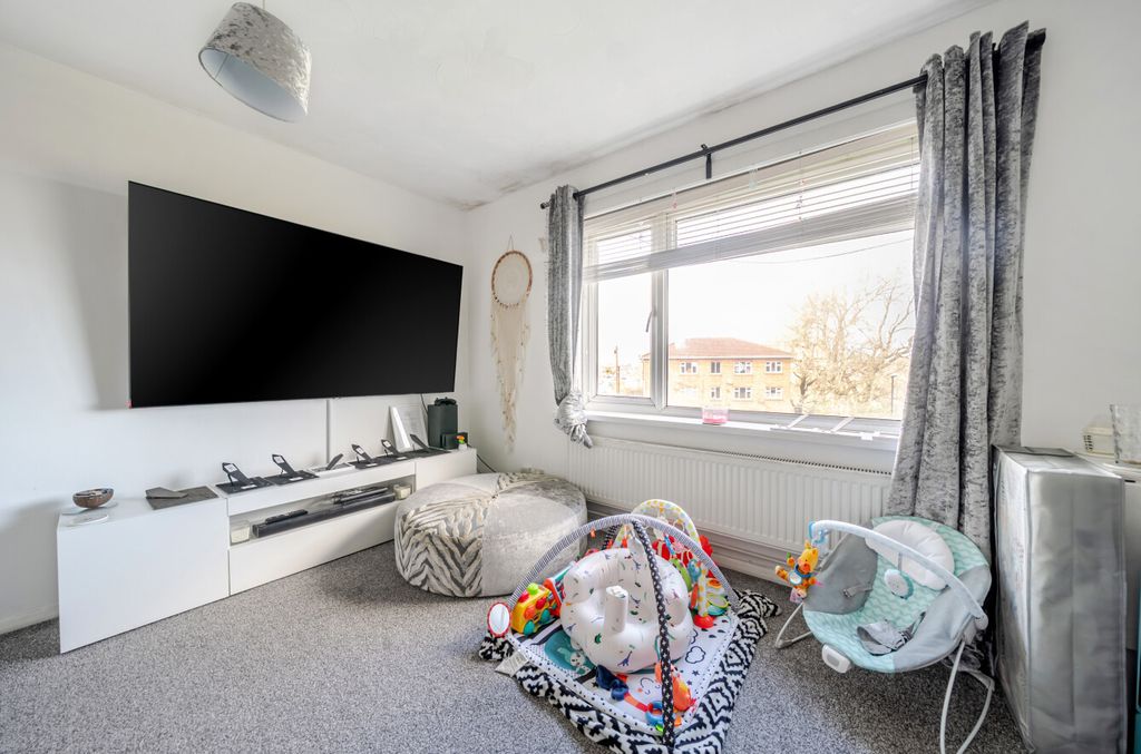 Property photo 3 of 14 1429087-14-69c3Cf...