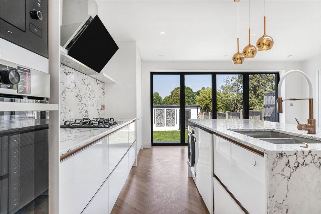 Property photo 2 of 15 Kitchen