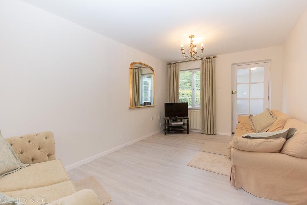 Property photo 2 of 12 6 Climping Close.Jpg