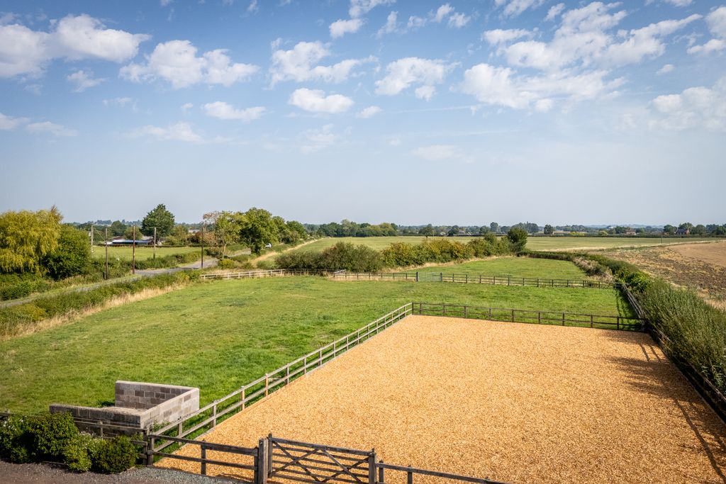 Property photo 2 of 37 Dji_20250813103602_0002_D