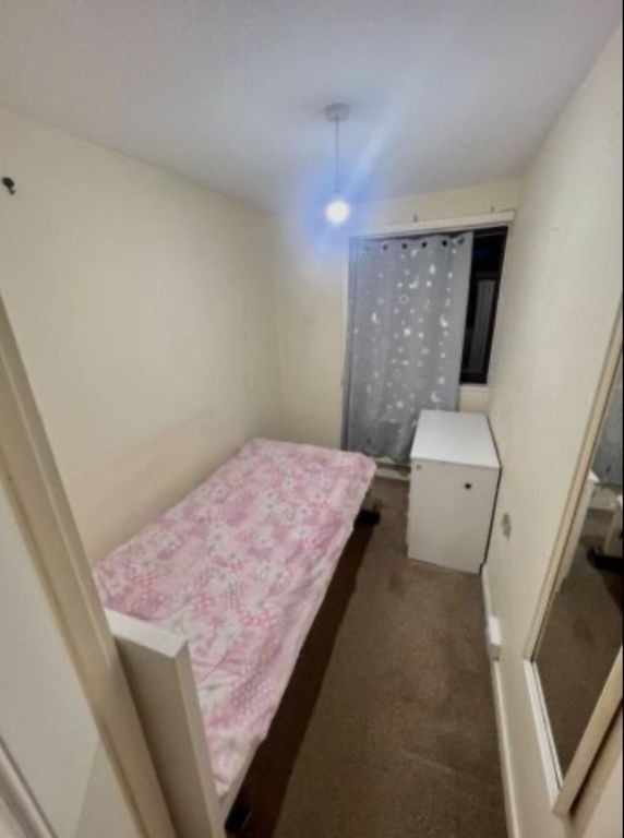 Property photo 2 of 3