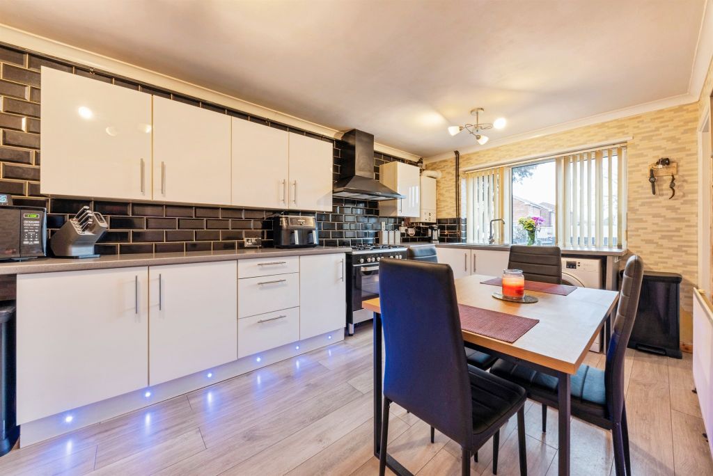 Property photo 3 of 29