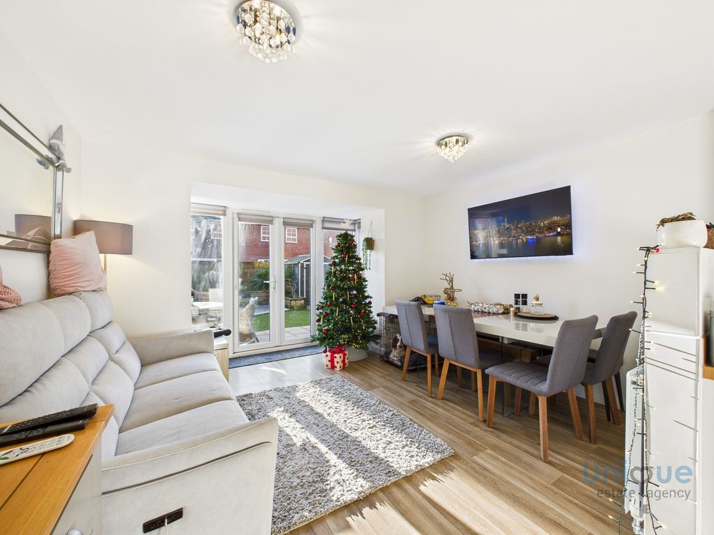 Property photo 2 of 22