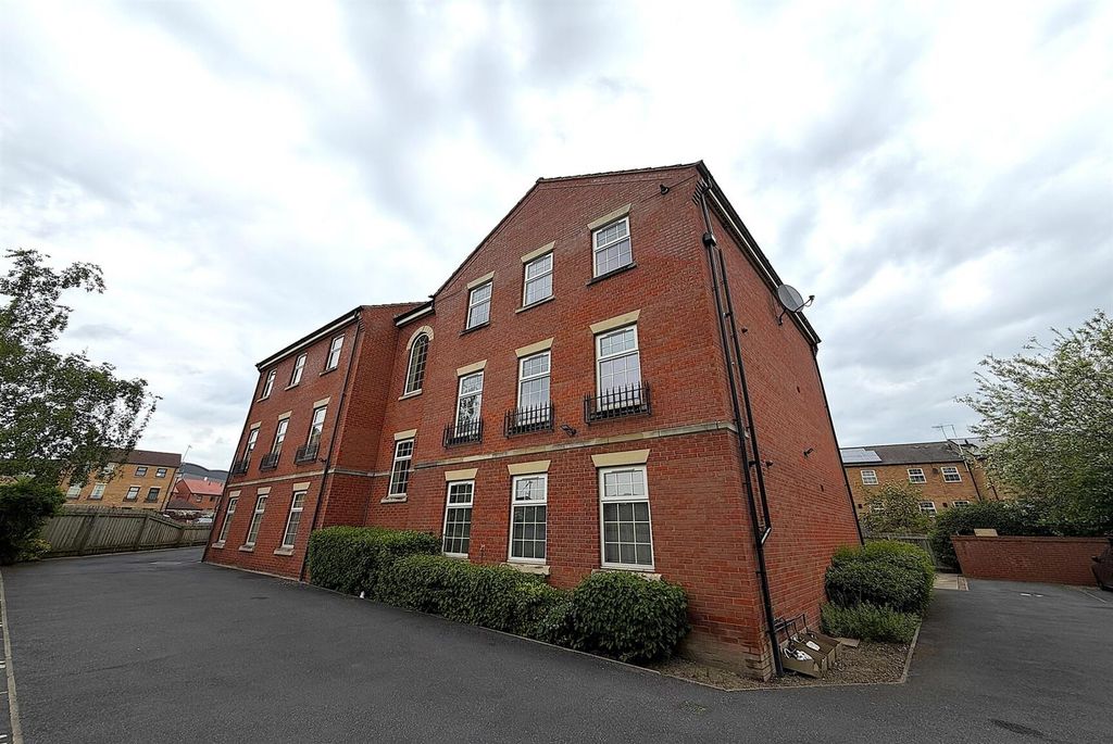 Property photo 1 of 11 Classic Red Brick Building With Ample Parking...
