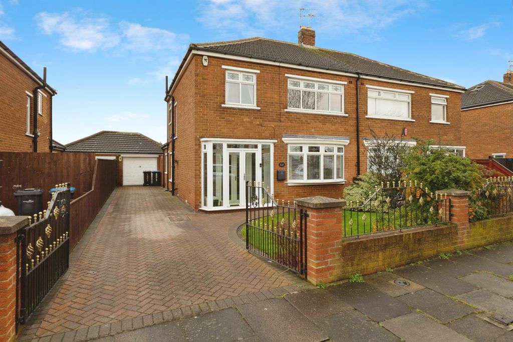 Property photo 1 of 18