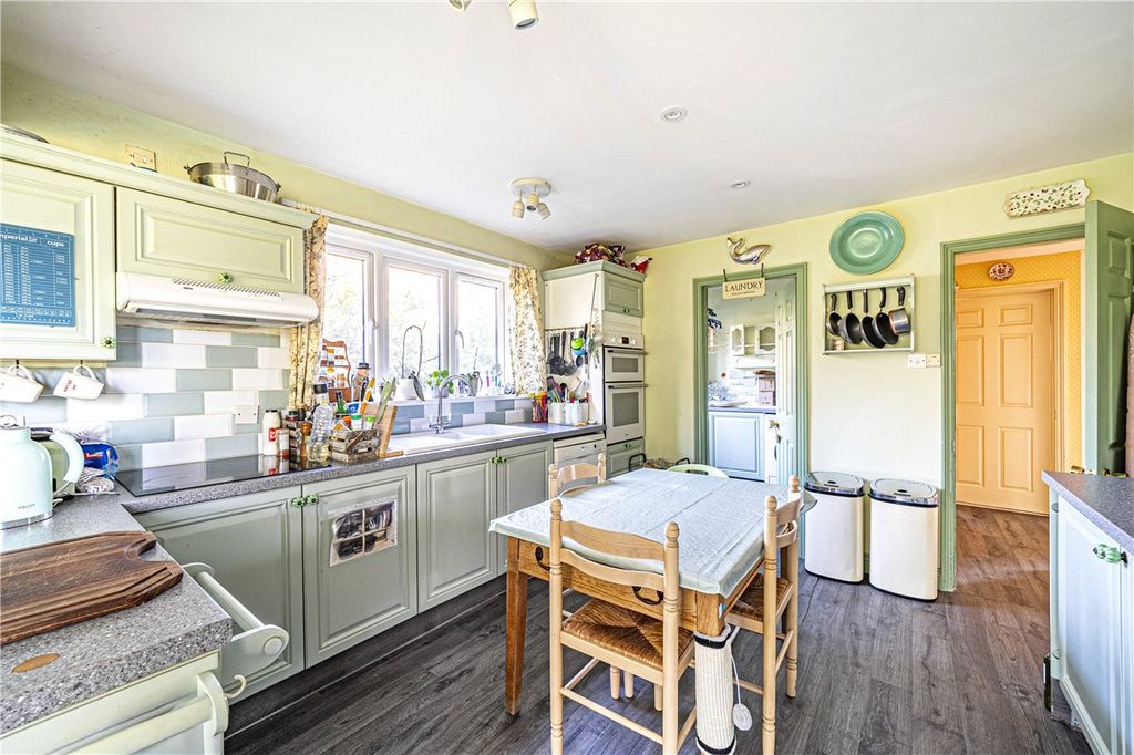 Property photo 2 of 12 Kitchen