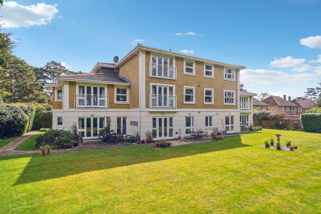 Property photo 2 of 20