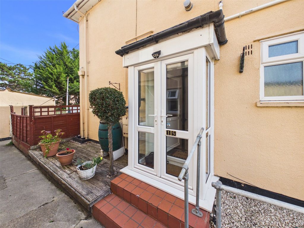 Property photo 2 of 15 Picture No. 21