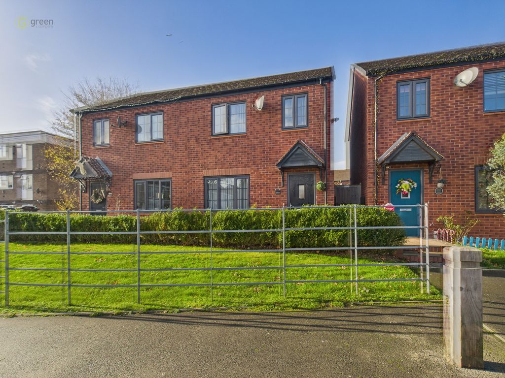 Property photo 1 of 35