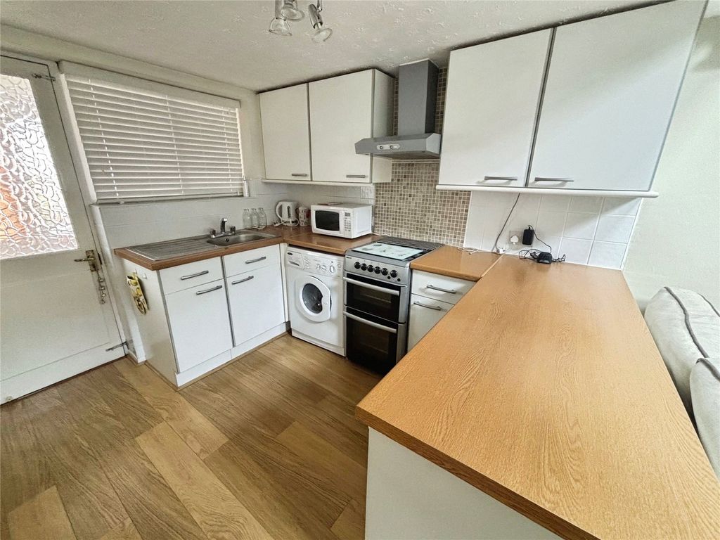Property photo 3 of 6 Picture No. 01