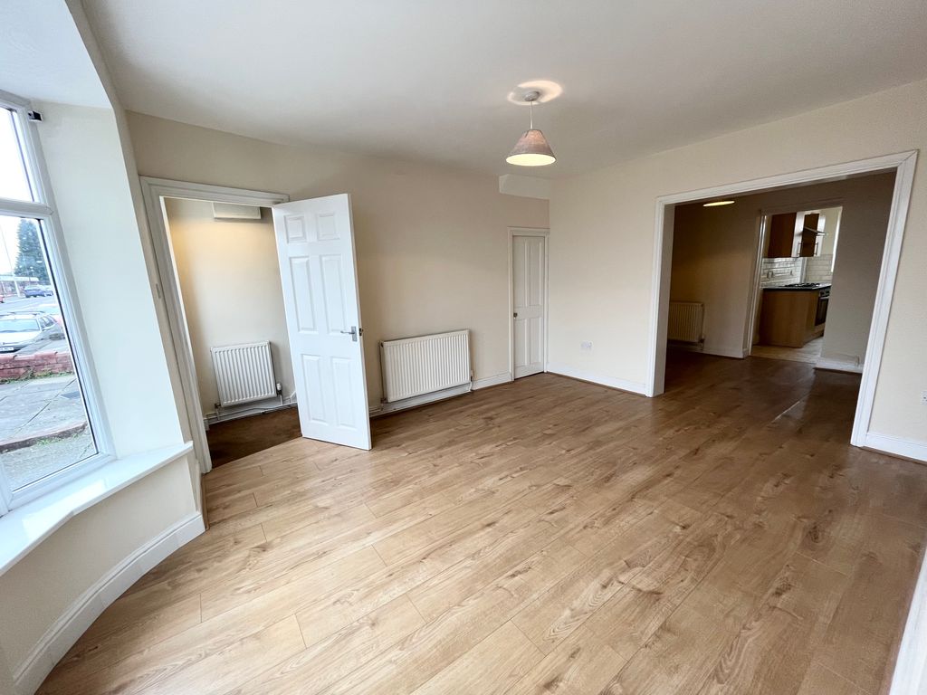 Property photo 2 of 8 Bedroom 1