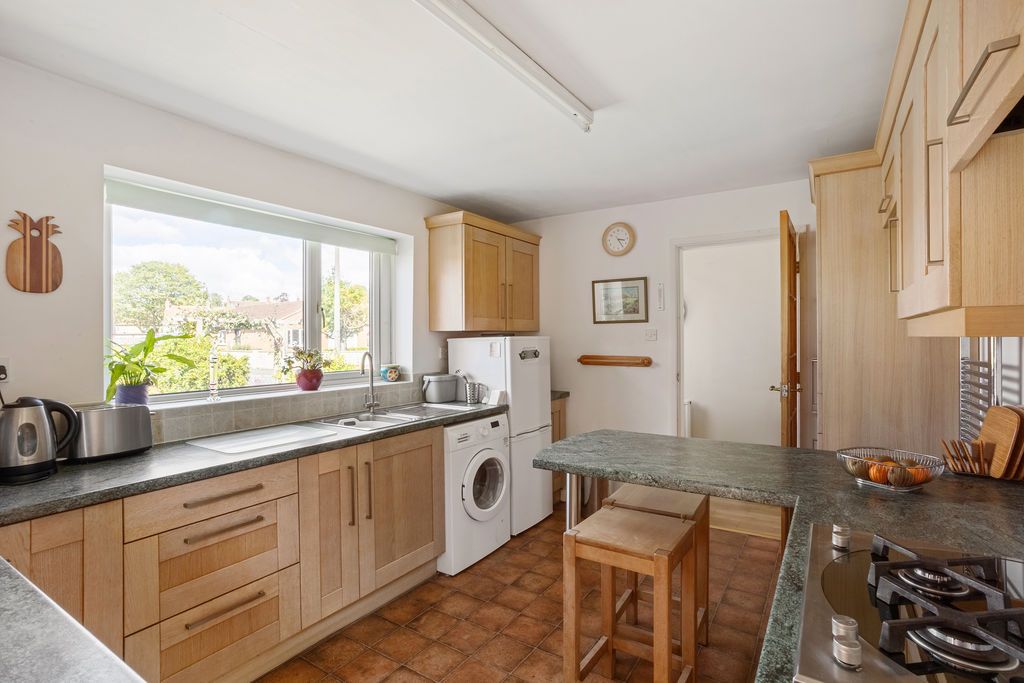 Property photo 2 of 16 Photo 8