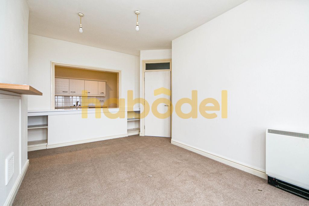 Property photo 2 of 9