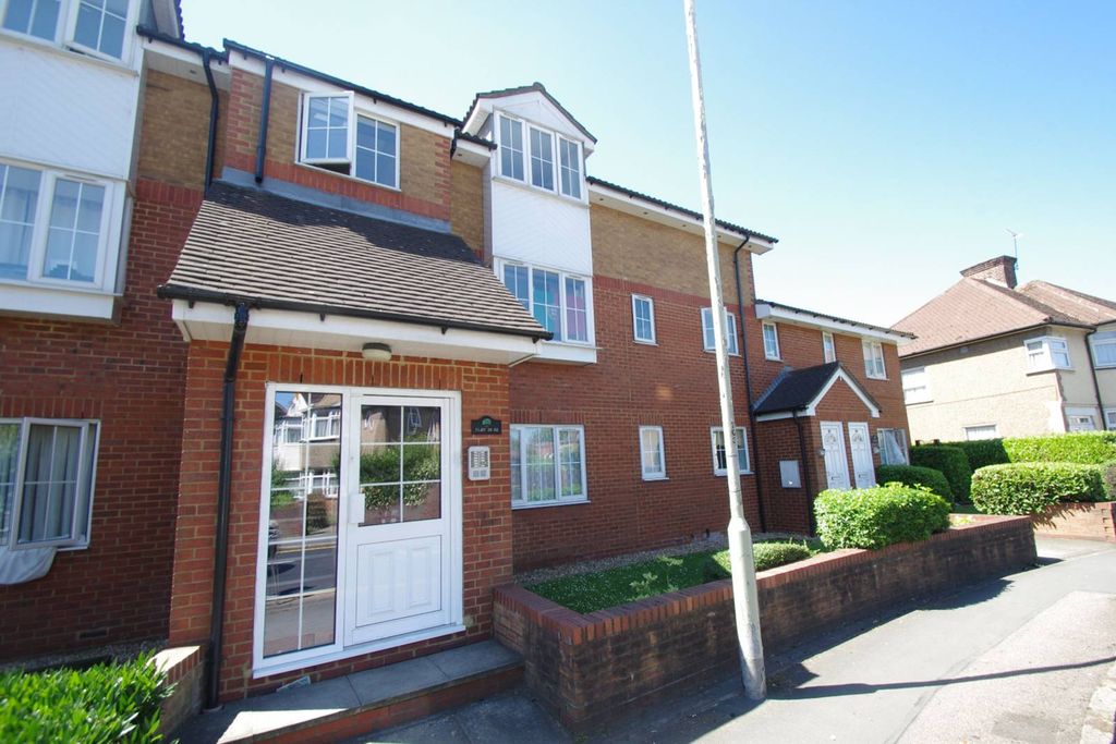 Property photo 2 of 8