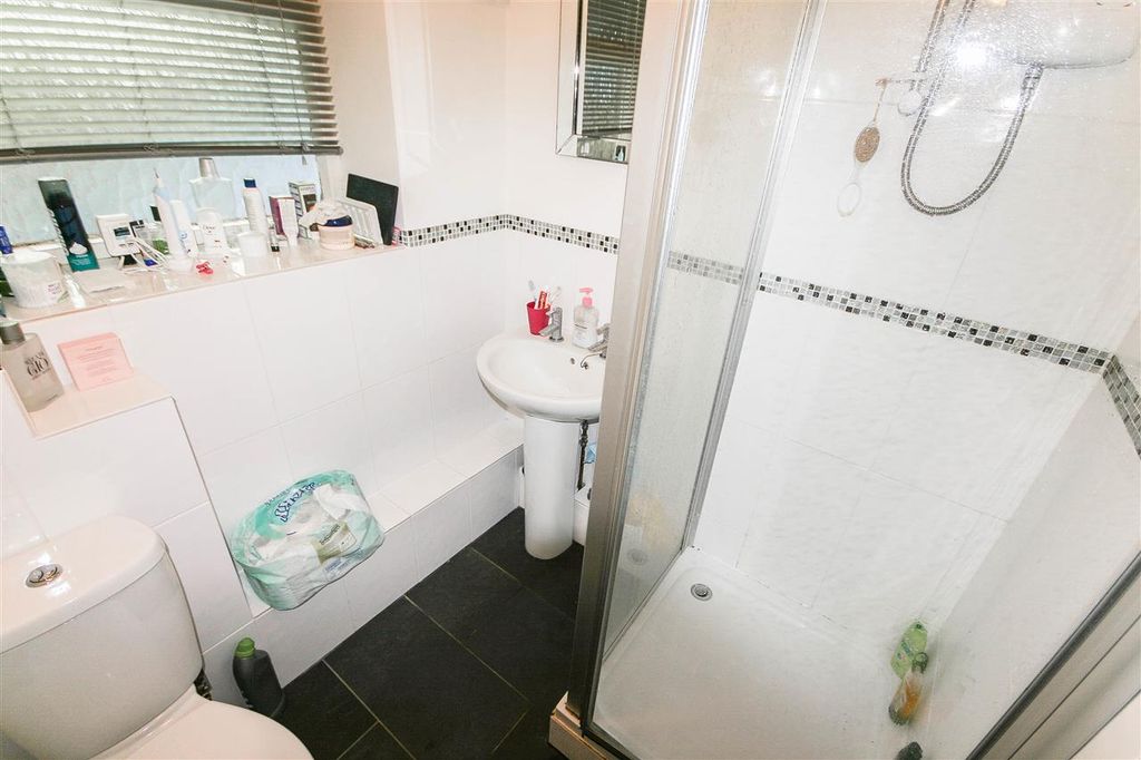 Property photo 3 of 3