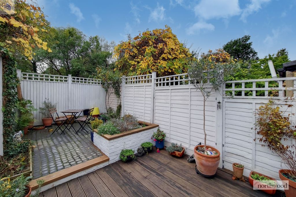 Property photo 3 of 10