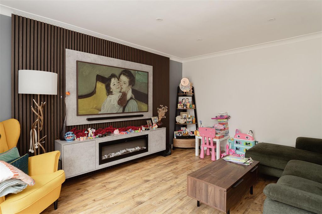 Property photo 3 of 18 1.Jpg