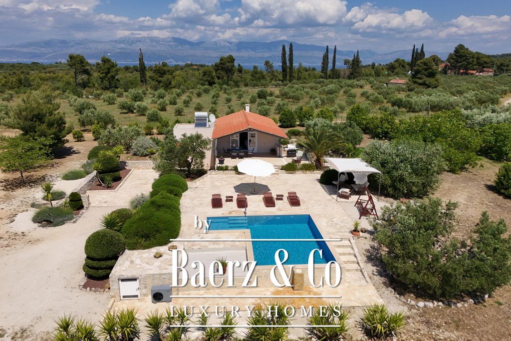 Property photo 1 of 4