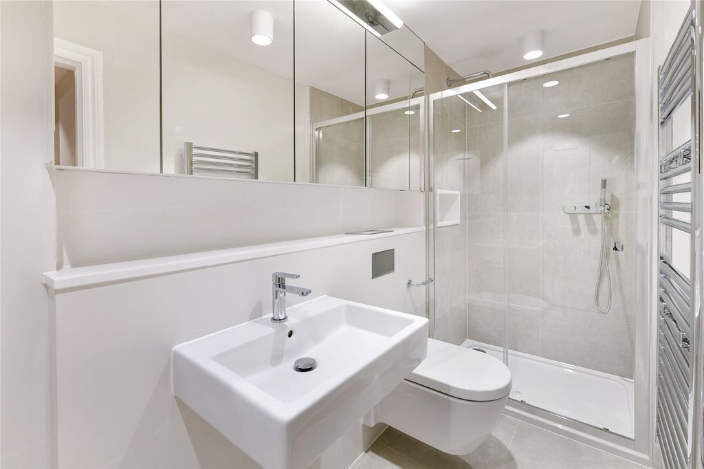 Property photo 3 of 6 Picture No. 02