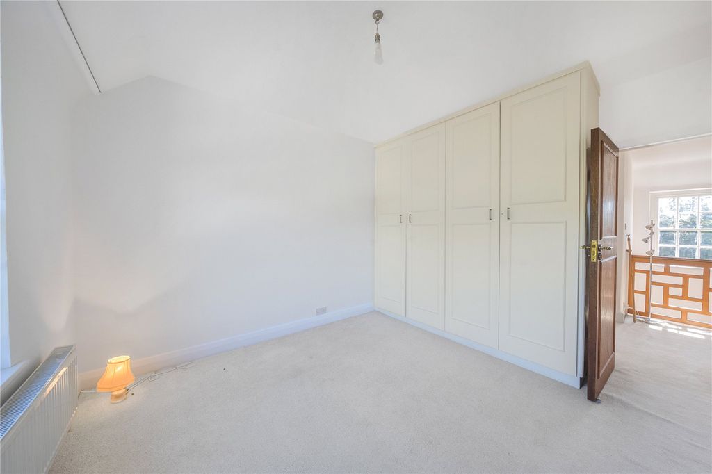 Property photo 3 of 21 Picture No. 10