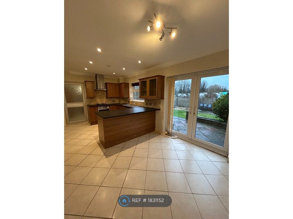 Property photo 2 of 12 Kitchen/Diner