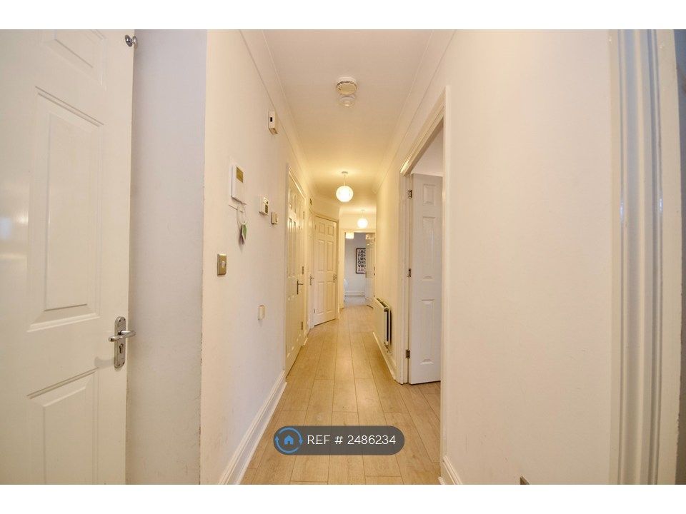 Property photo 3 of 10 Hallway