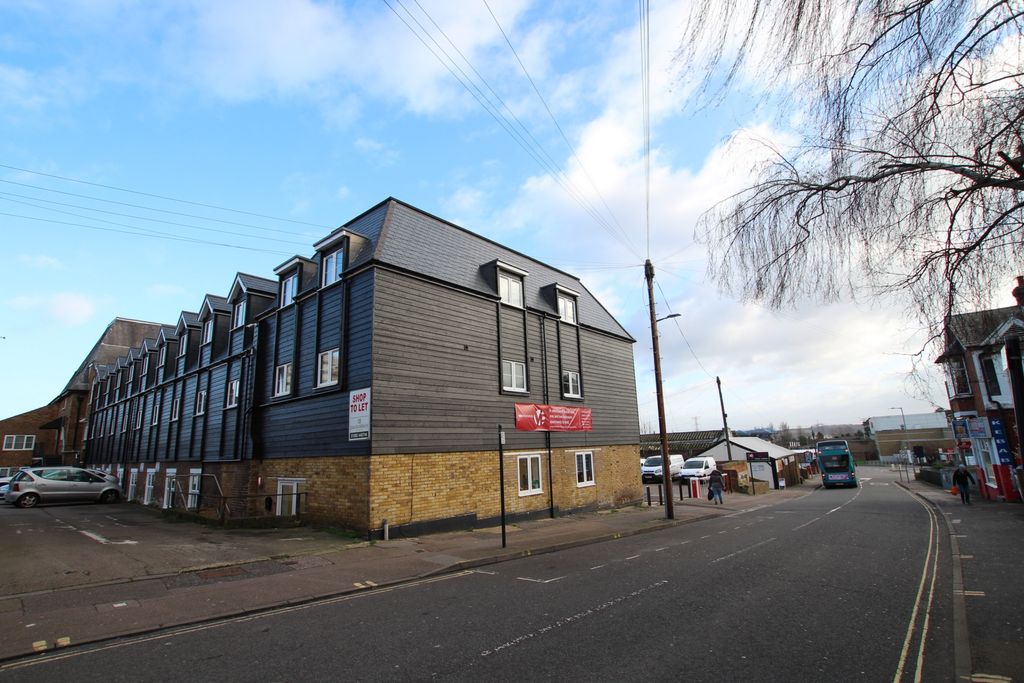 Property photo 1 of 11 Photo 2