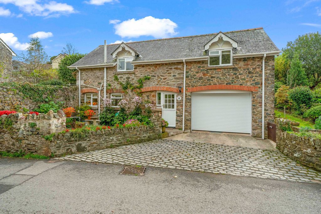 Property photo 1 of 19