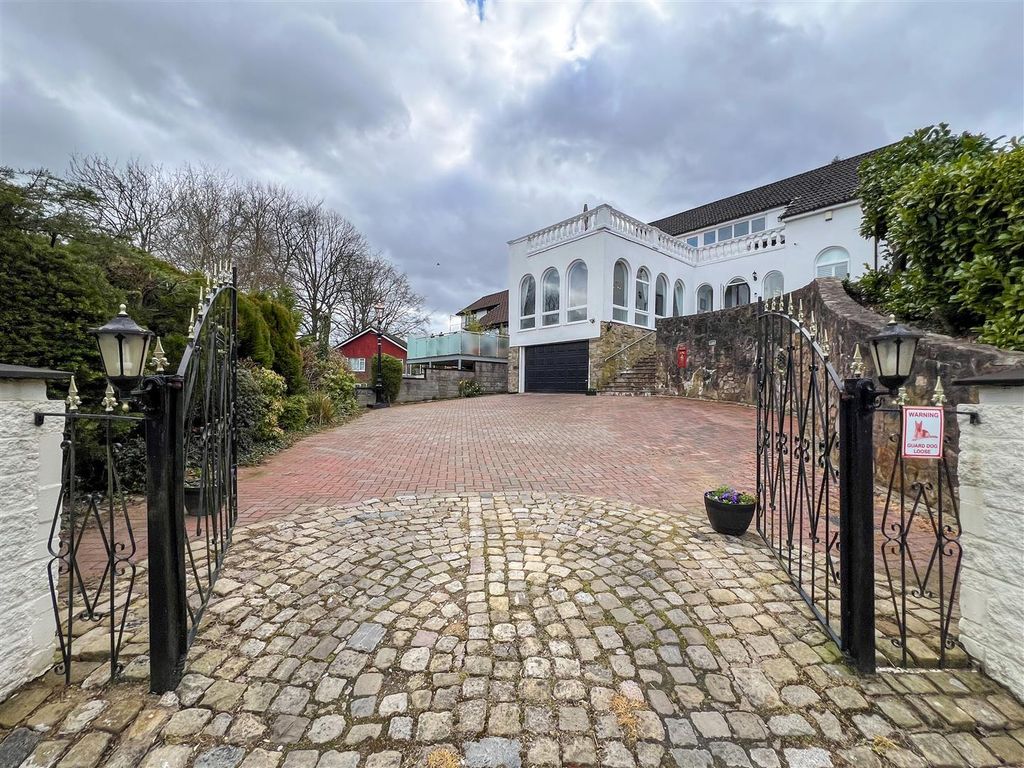 Property photo 1 of 46