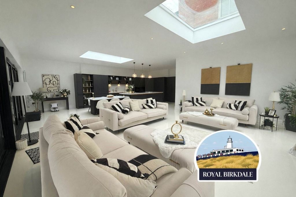 Property photo 1 of 26