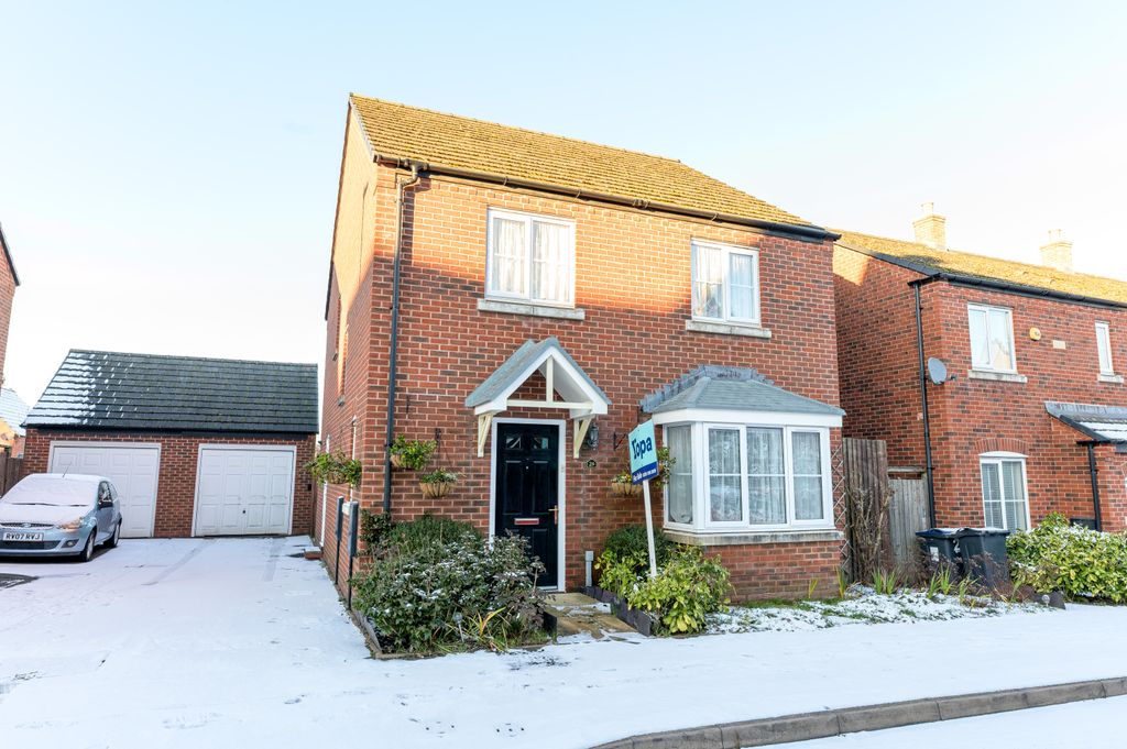 Property photo 1 of 33 01