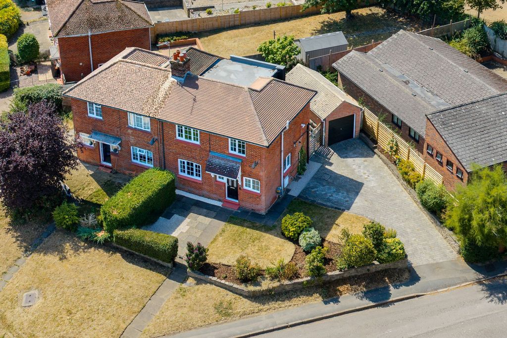 Property photo 1 of 27