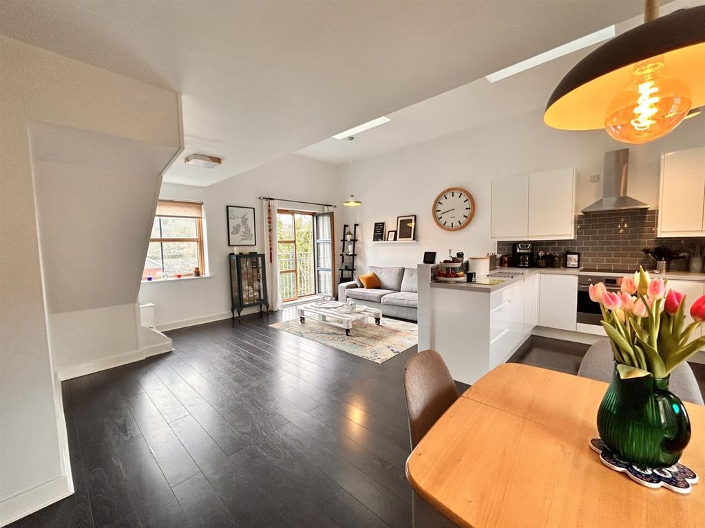 Property photo 1 of 21 Kitchen Living 3.Jpg